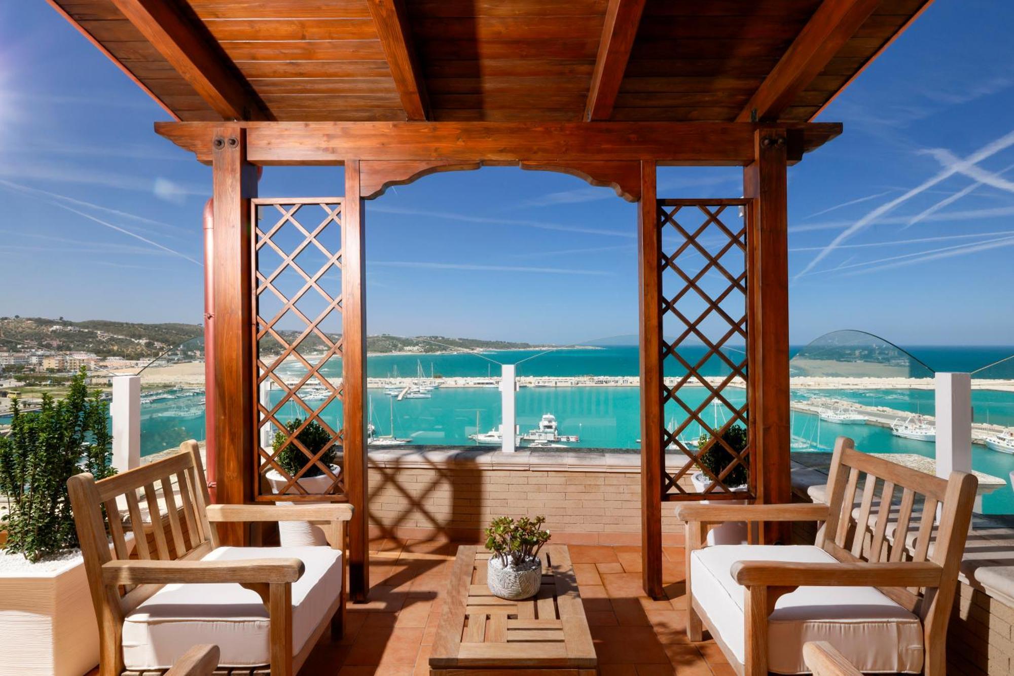 L'Attico Sul Mare - Exclusive Penthouse, فيستَ الغرفة الصورة